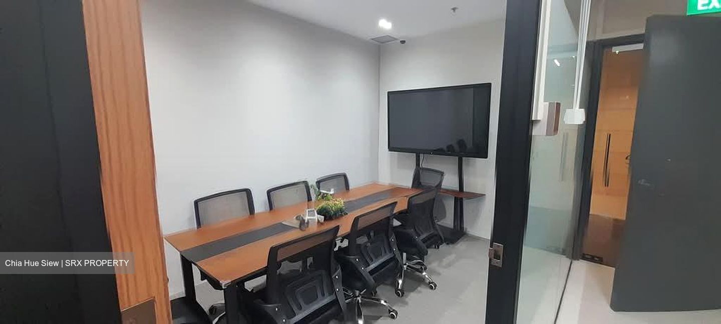 International Plaza (D2), Office #554776881